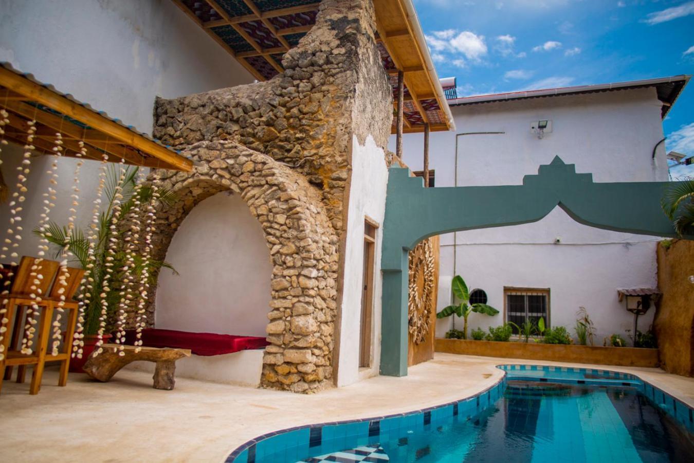 Firefly West Wing Hotel Bagamoyo Bagian luar foto